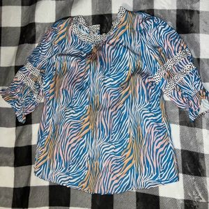 VOY short sleeve zebra orange and blue dress shirt. Size M fits for like a L.